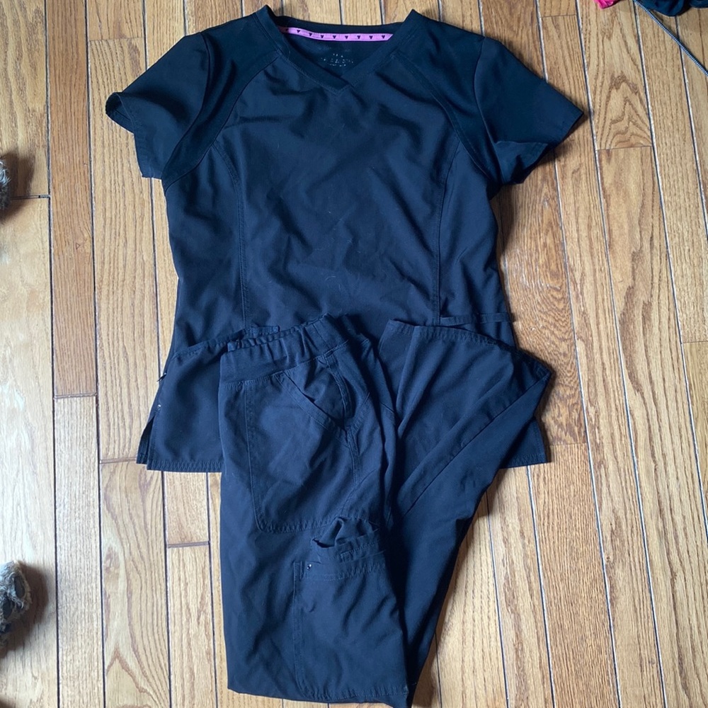 Black heart soul scrub set